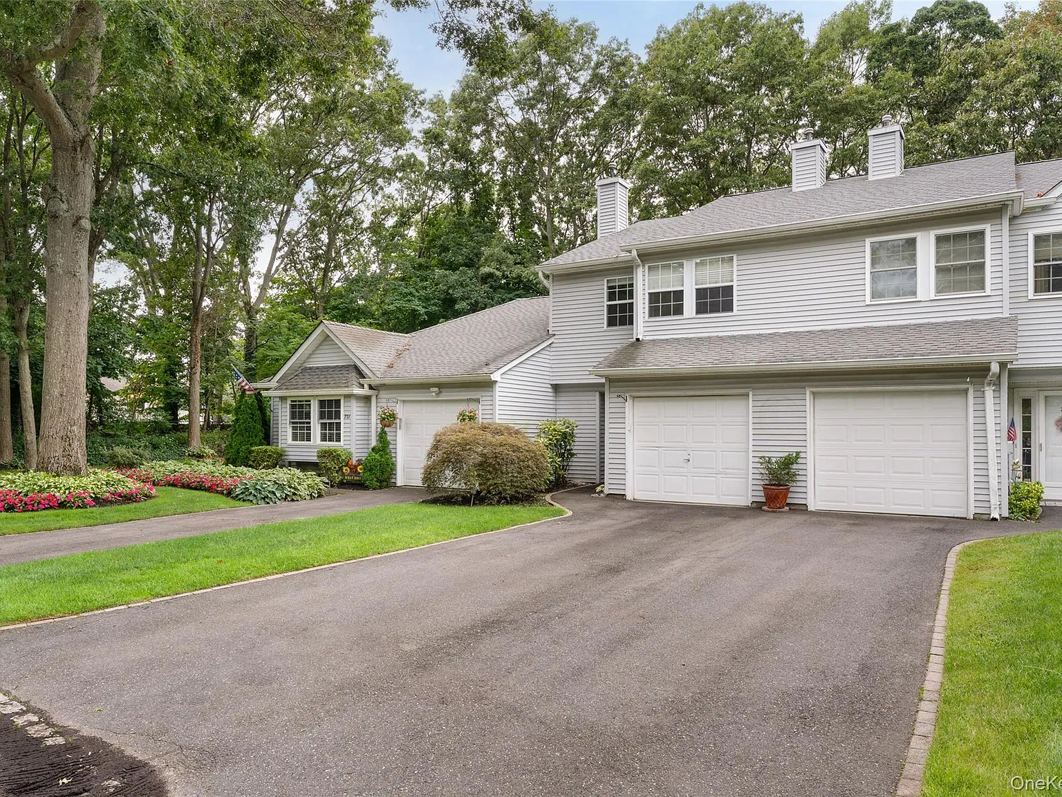 2 bed, 2.5 bath, 1307 sqft, $3,450 — Photo 2