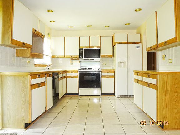 3rd image of 507 Bristol Ln