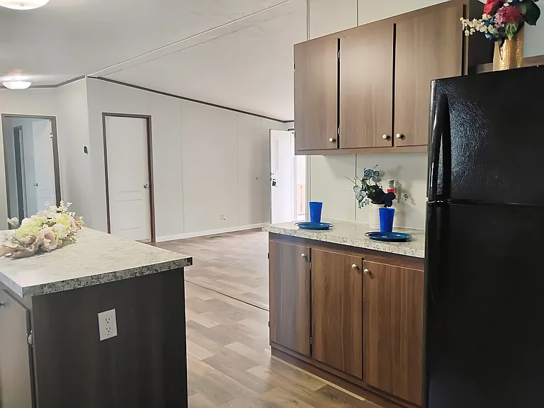 161 Rainbow Dr — Photo 4