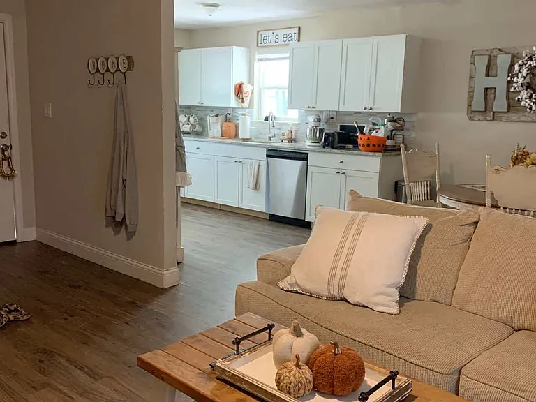 313 N Church St — Photo 11