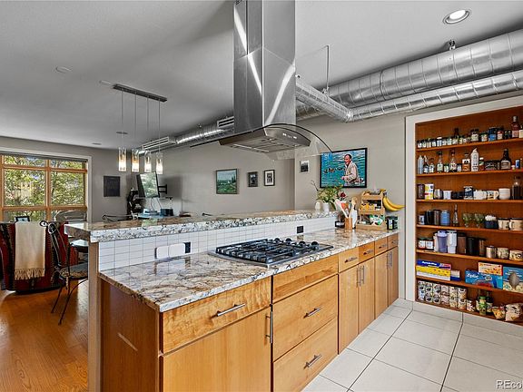 4th image of 3680 Osage Street