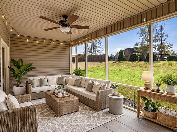 3rd image of 704 Ridgeville Crossing Dr