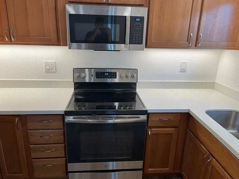 630 W 2nd Ave #16 — Photo 4