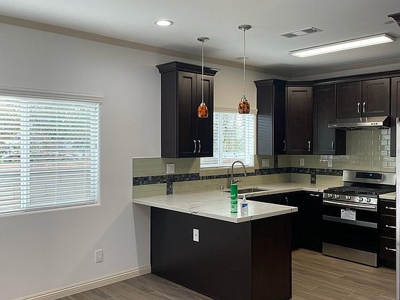 5th image of 5114 Meridian St
