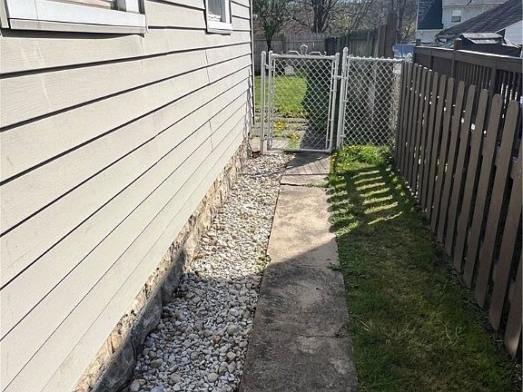 3rd image of 260 Harvard Blvd