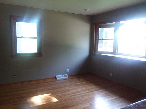 5th image of 7101 Kearney Ave