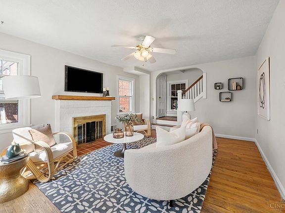 5th image of 2840 Lawndale Ave