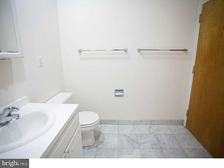 2201 S 16th St #1201 — Photo 22