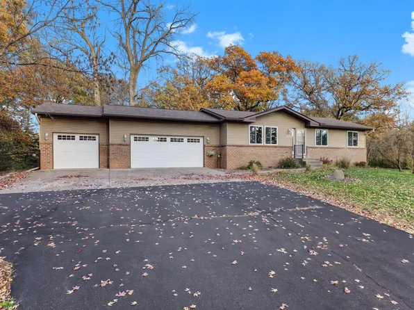 22065 Cottonwood St NW, Oak Grove, MN 55011
