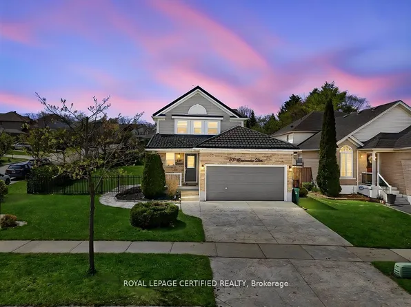 209 Briarmeadow Dr, Kitchener, ON N2A 4C5