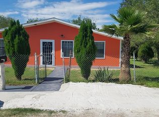 210 Retta St, Carrizo Springs, TX 78834