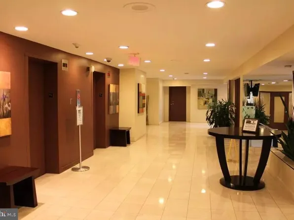 7333 New Hampshire Ave APT 816, Takoma Park, MD 20912