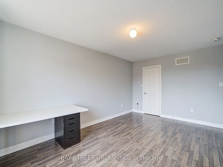 48 Roy Grove Way — Photo 16