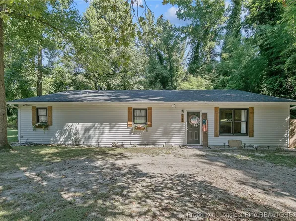 1844 Sykes Pond Rd, Fayetteville, NC 28304