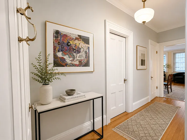86 Commonwealth Ave — Photo 2