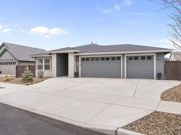 4327 SW Badger Creek Dr, Redmond, OR 97756