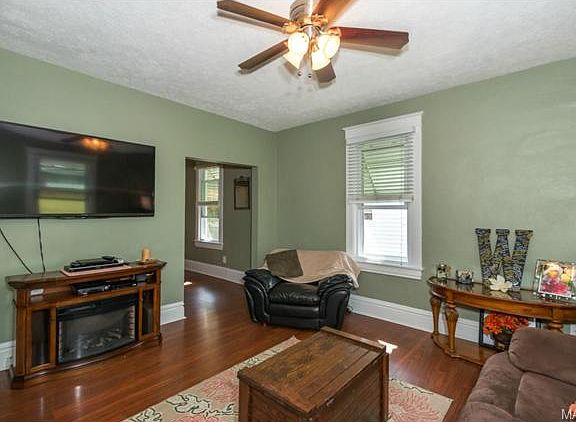 4th image of 4939 Seibert Ave