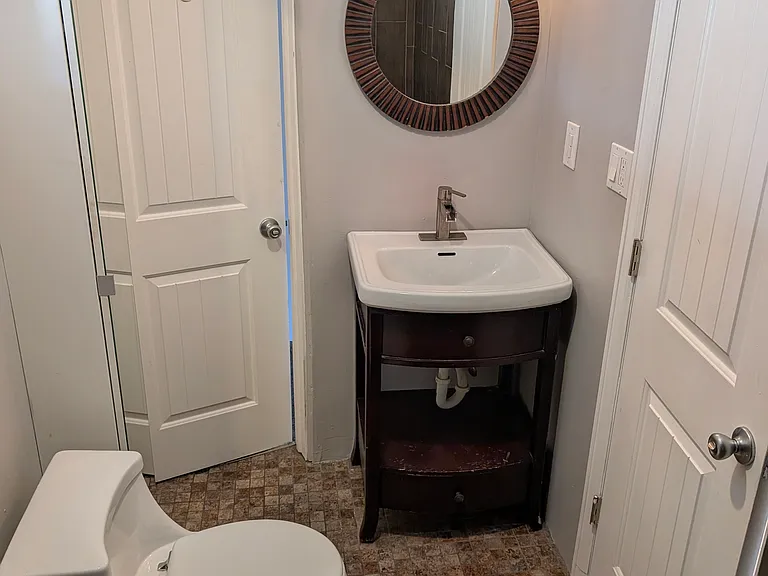 2929 Curtis St #B — Photo 23