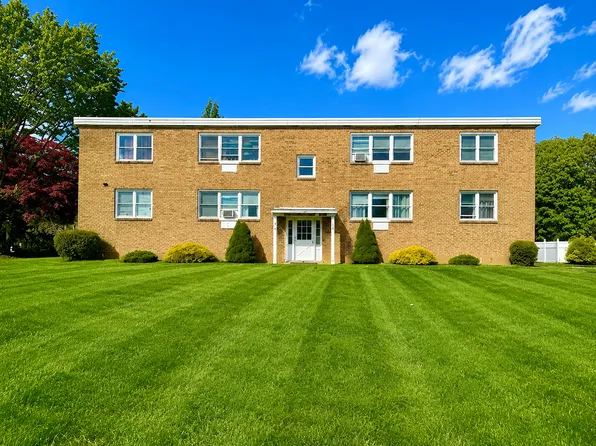 1742 Boston Post Rd APT 5B, Westbrook, CT 06498