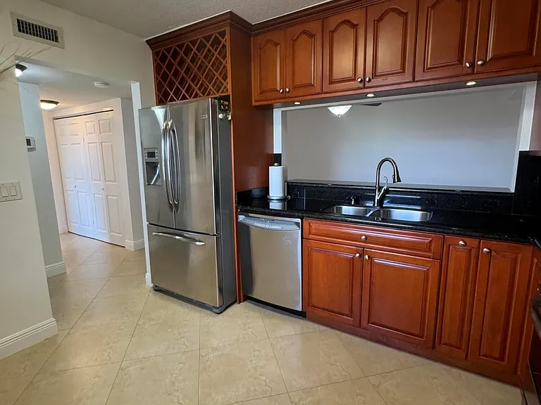 130 Lake Nancy Dr #101 — Photo 9