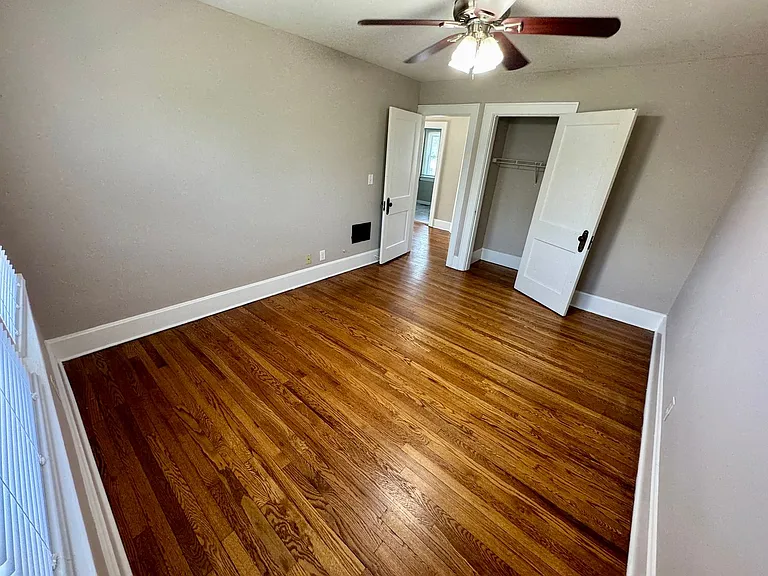 1323 W 3rd Ave — Photo 49