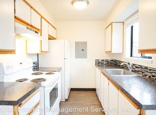 8355 SW Durham Rd #3, Portland, OR 97224