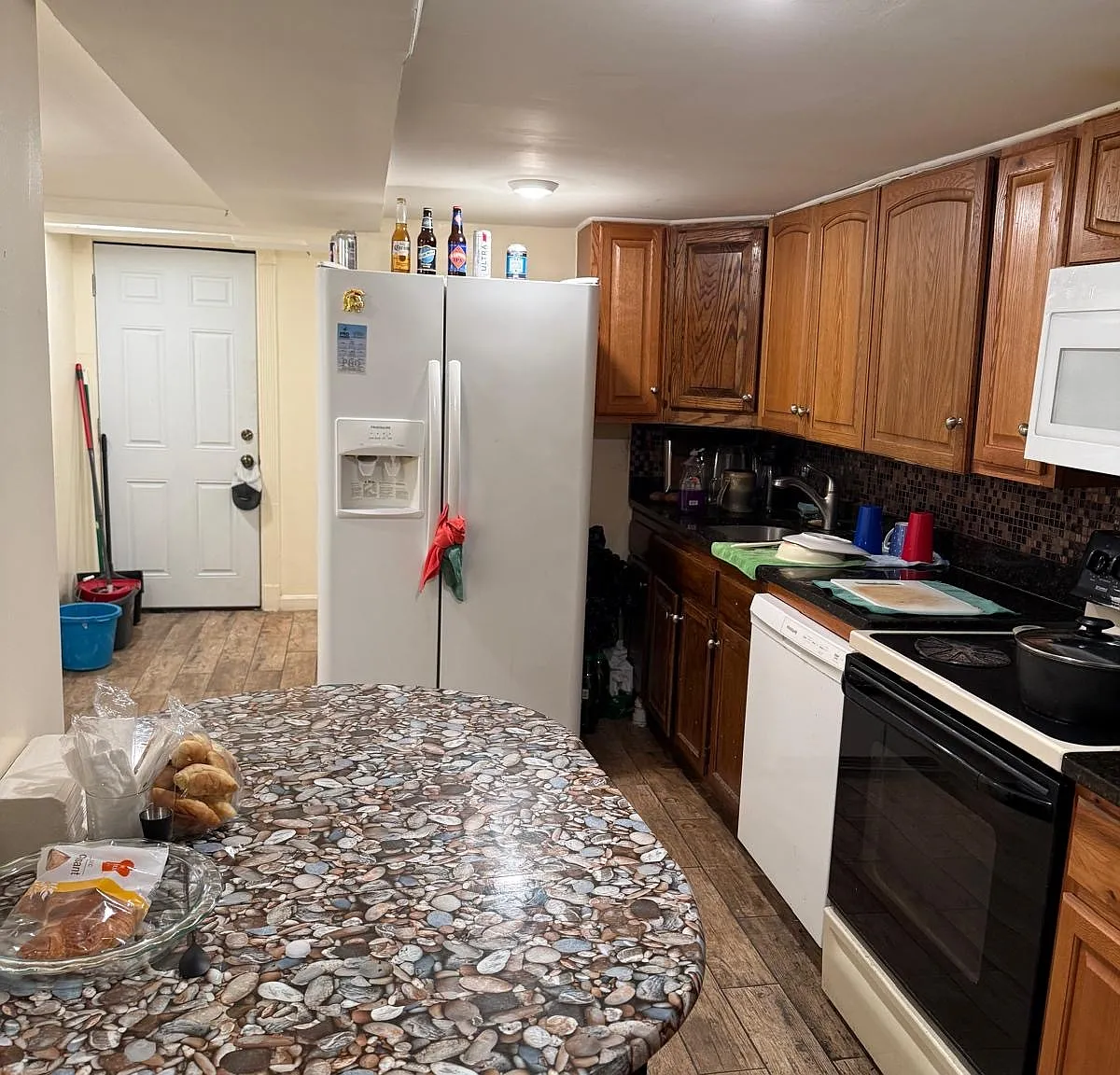 45 School Street - B — Photo 1