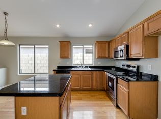 2625 E Silversmith Trl, San Tan Valley, AZ 85143