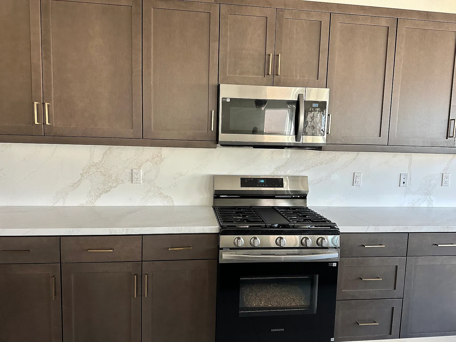 5 bed, 3000 sqft, $4,200 — Photo 3
