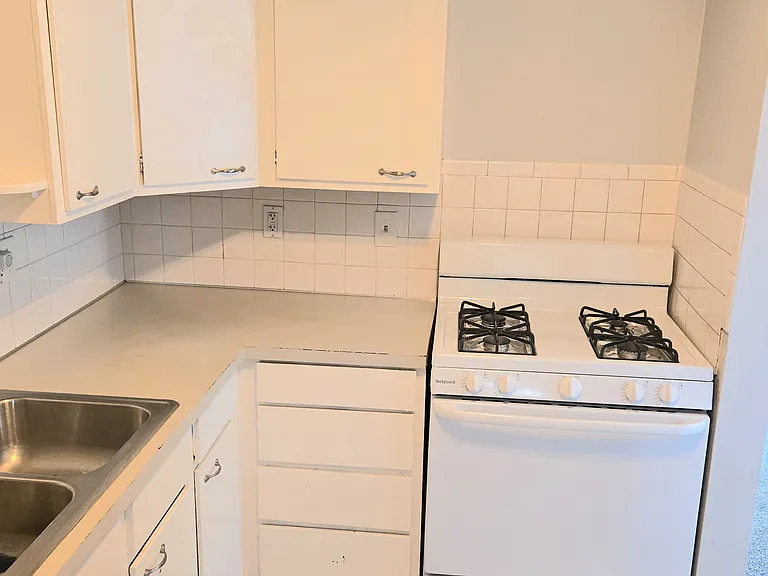 7035 Paxton Rd — Photo 11
