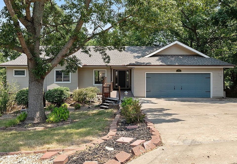 1st image of 44 Sandwick Dr