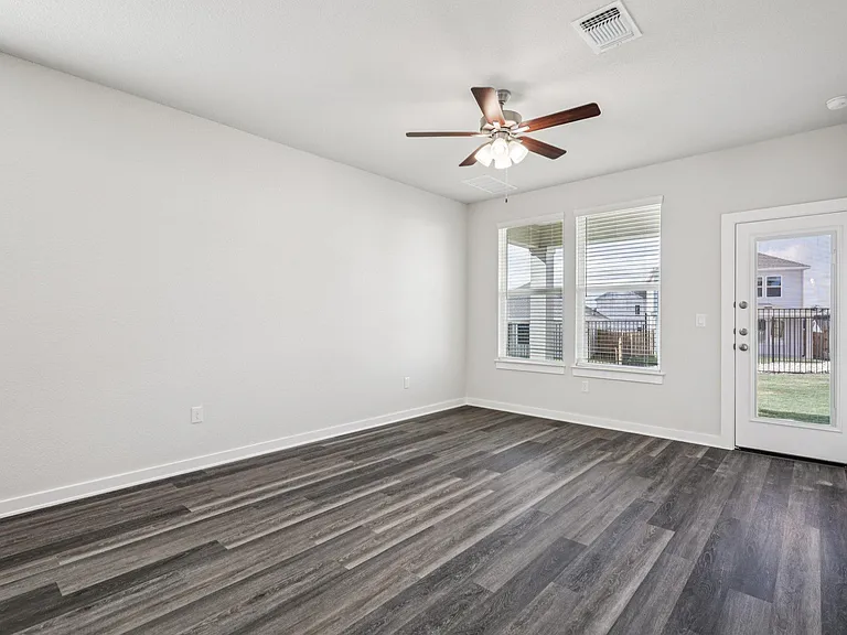 2337 Moon Tower Trl — Photo 9