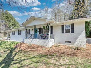 4 Earnhardt Ln, Clayton, GA 30525
