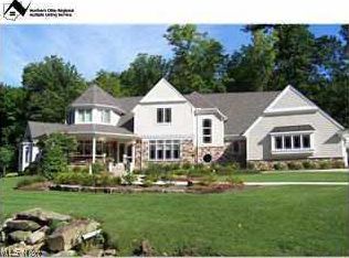10950 Tibbetts Rd, Willoughby, OH 44094