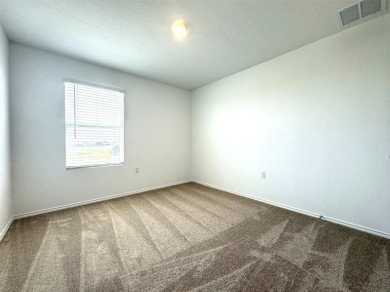 2720 Schwartz Ln — Photo 12