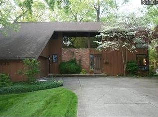 4625 Birchwold Rd, South Euclid, OH 44121