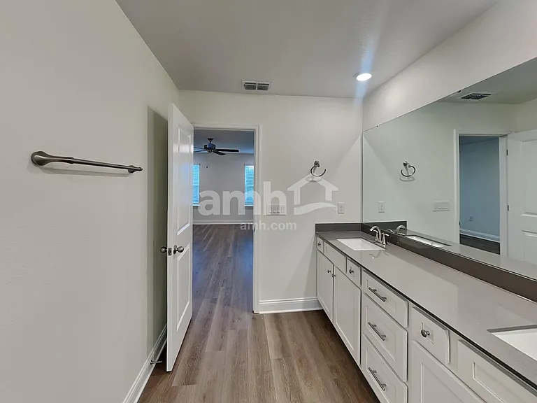 3762 Lake Bluff Loop — Photo 13