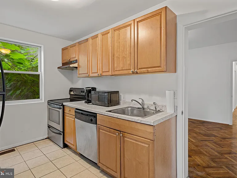 4617 Locust St #1 — Photo 19