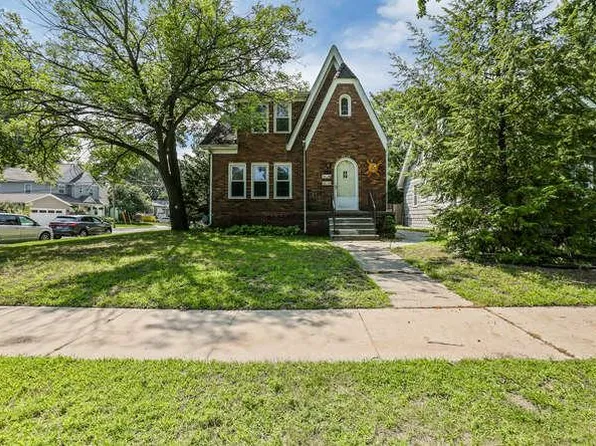 722 E 6th St, Royal Oak, MI 48067