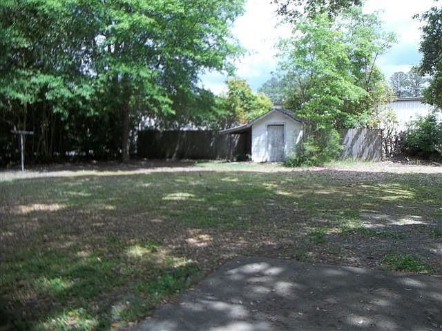 2nd image of 1009 W Lenoir Ave