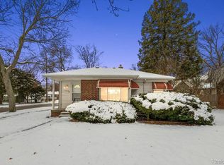 14001 Balfour Ave, Oak Park, MI 48237