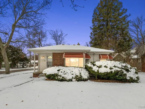 14001 Balfour Ave, Oak Park, MI 48237