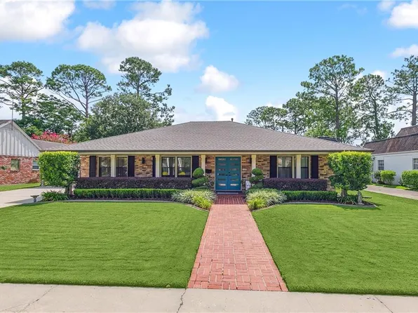 15 Imperial Woods Dr, Harahan, LA 70123