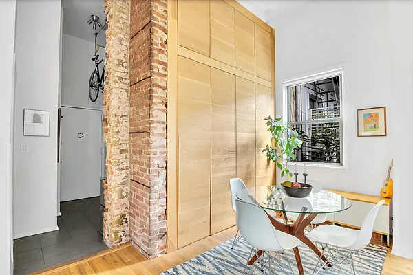 Sold by Compass | media 5