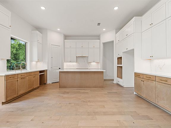 5th image of 4423 Heather Crossing Way