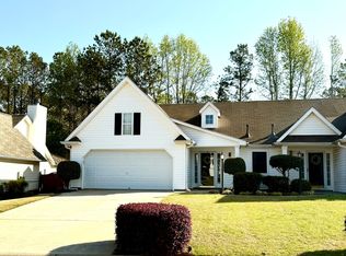 30 Courtyard Dr, Newnan, GA 30265