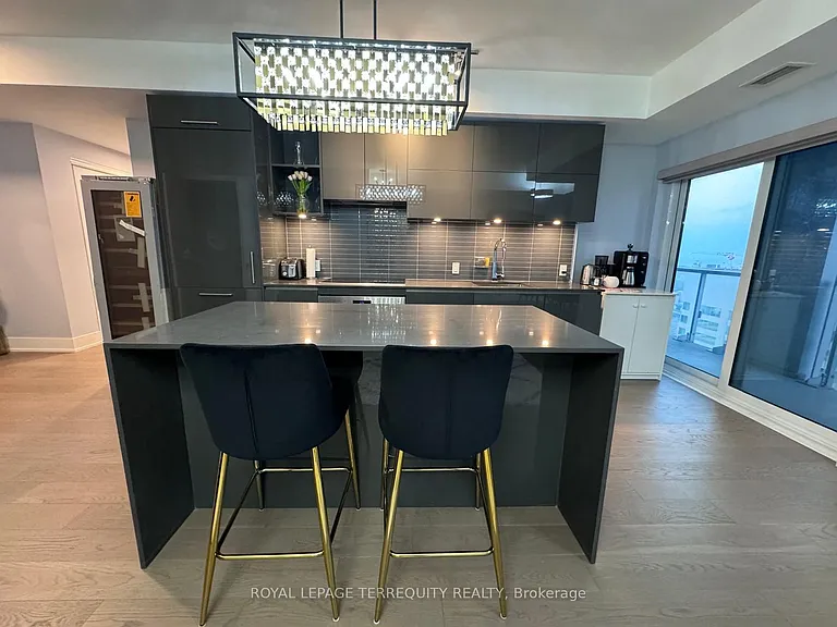 1 Yorkville Ave #4401 — Photo 5