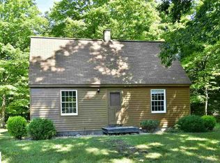 12271 E Lovers Ln, Suttons Bay, MI 49682