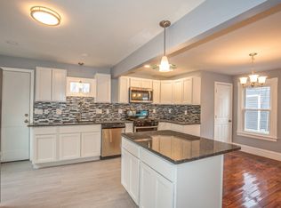 16 Pickett Pl, Springfield, MA 01109