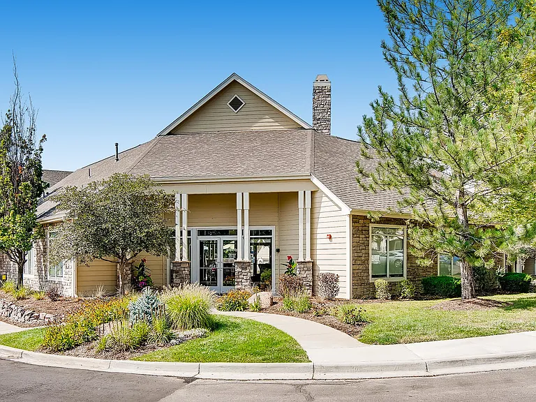 Stonebridge at Twin Peaks | Longmont, Co. Apartments